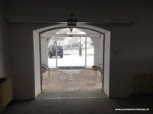 PUERTAS AUTOMATICAS EN PARADORES DE ASTURIAS
