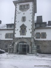 PUERTAS AUTOMATICAS EN PARADORES DE ASTURIAS