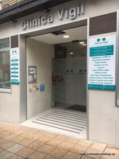 PUERTA DE CRISTAL AUTOMATICA CLINICA VIGIL, EL BERRON, ASTURIAS