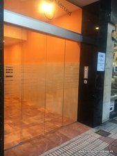 PUERTA DE CRITAL AUTOMATICA PLAZA DE LA MERCED 6, AVILES, ASTURIAS