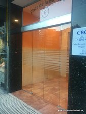 PUERTA DE CRITAL AUTOMATICA PLAZA DE LA MERCED 6, AVILES, ASTURIAS