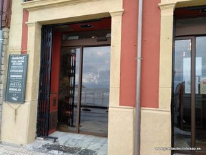 PUERTA AUTOMATICA PARA RESTAURANTES EN GIJON