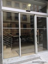 PUERTA AUTOMATICA COMUNIDAD DE VECINOS EN OVIEDO