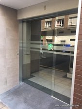 PUERTA AUTOMATICA PARA COMUNIDADES EN AVILES