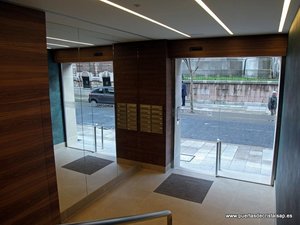 PUERTA AUTOMATICA PARA PORTALES EN OVIEDO