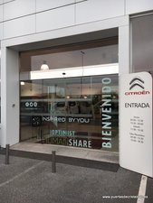 PUERTAS DE CRISTAL PARA CONCESIONARIOS EN ASTURIAS