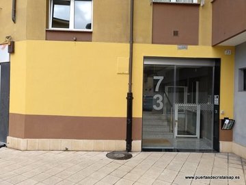 Puerta Avenida Galicia, 73