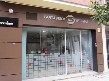 Puerta de cristal automática. Cantábrico Sistemas
